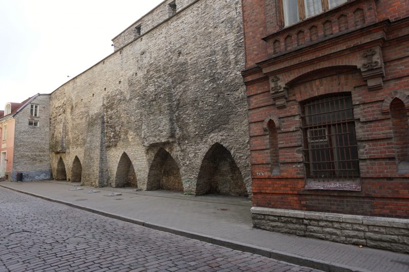 Таллин. Фрагмент стены около башни Бремени