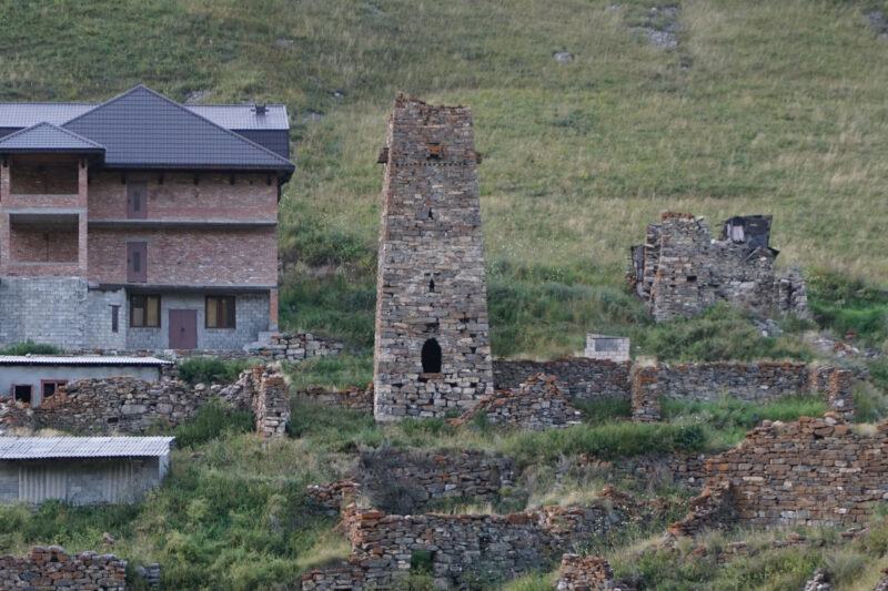 Северная Осетия. Мамисон. Згил, северо-восточная боевая башня
