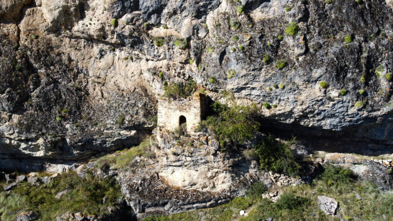 Северная Осетия. Урсдонское ущелье. Наскальная крепость. Башня 3